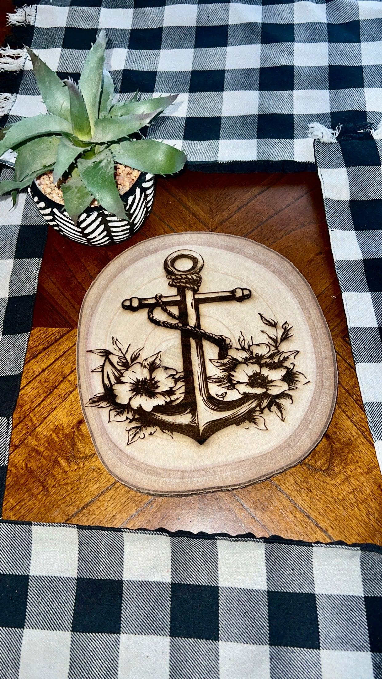 Anchor centerpiece